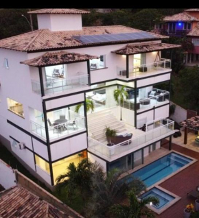 Exclusiva casa na praia de Geribá em Búzios-Joia inigualável